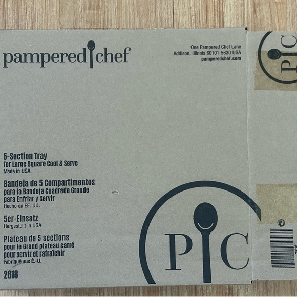 Pampered Chef Multi-Section Serving Tray - Picture 1 of 2